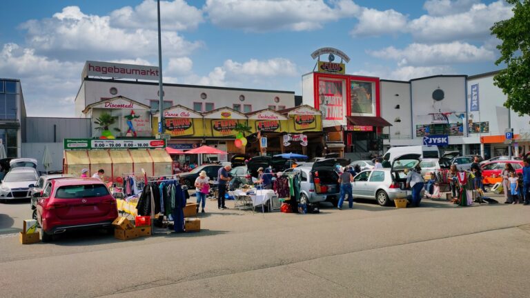 Schellenbruckplatz - Sonntags Flohmarkt am 14.04.2024